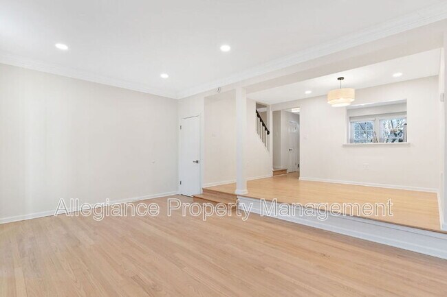 Building Photo - 6630 Medinah Ln