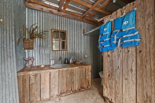 Building Photo - 1106 Oriole Ln