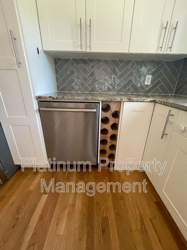 Building Photo - 3828 Donaldson Dr