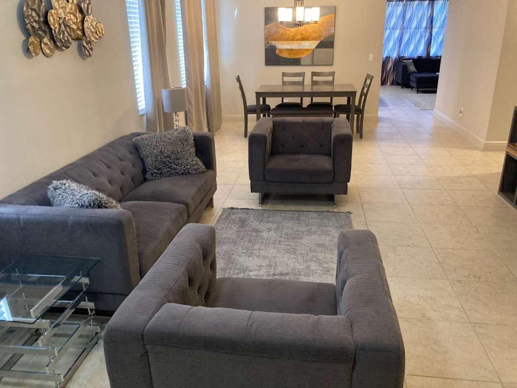 Building Photo - 2637 NW 1st St