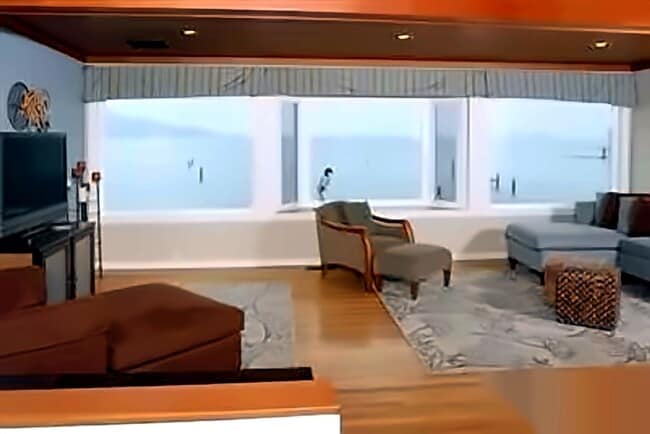 Building Photo - Beachfront 4BR/4BA on Swede's Beach — Private Beach Access, Panoramic Bay Views | Old Town Sausalito