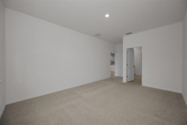 Building Photo - 18200 Pleasantview Blvd