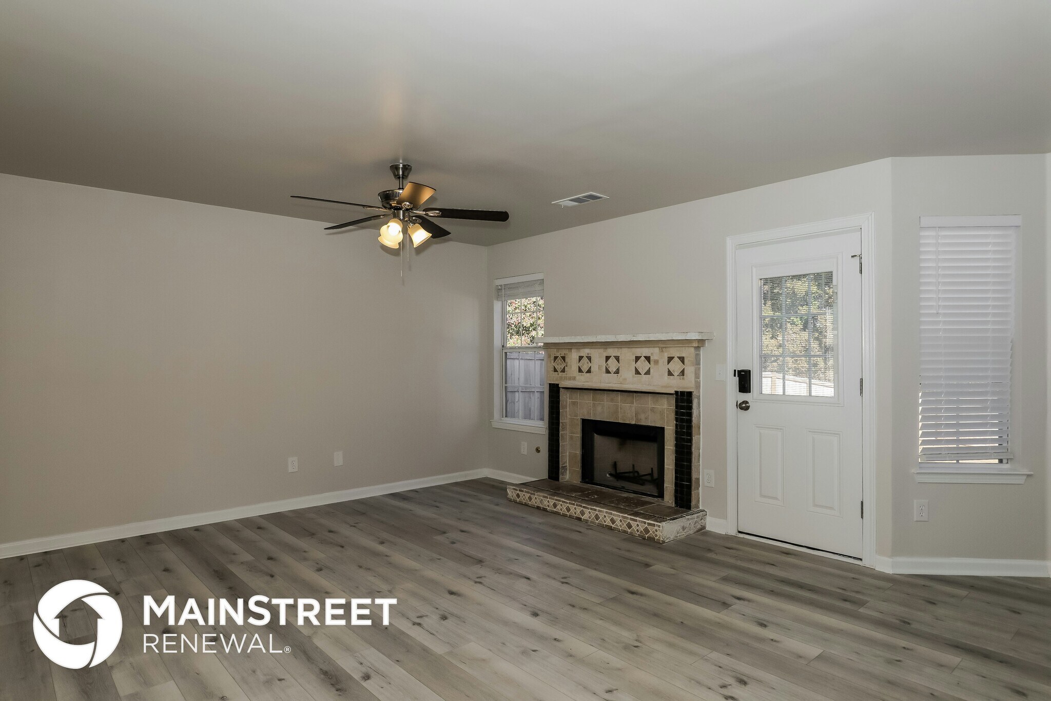 Building Photo - 1055 Field View Dr