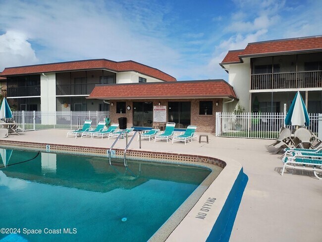 Building Photo - 200 St Lucie Ln