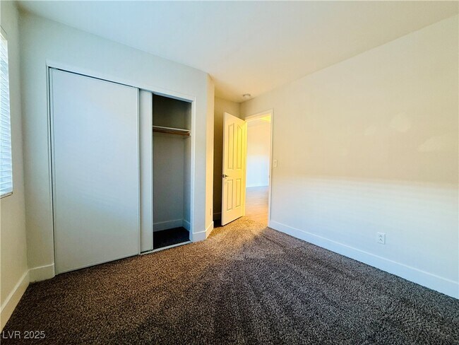 Building Photo - 1745 Mexican Poppy St