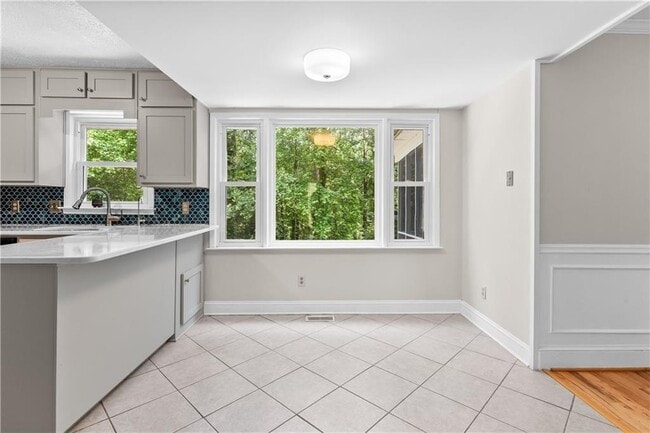 Building Photo - 1428 Brookcliff Dr