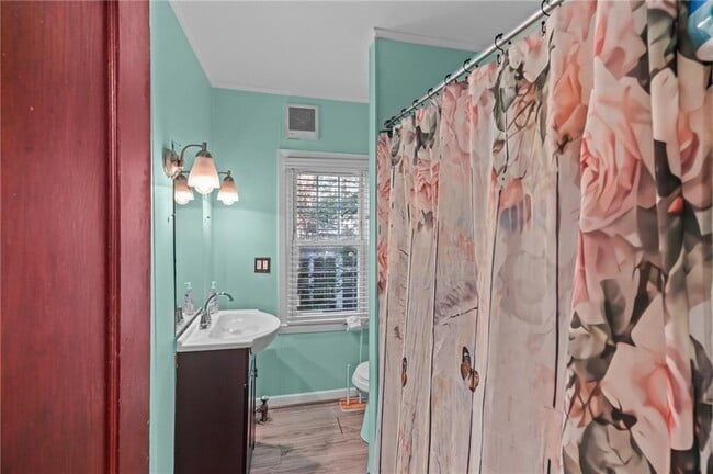 Building Photo - 36 Mt Hope Ave