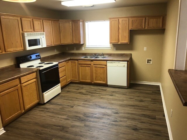 Building Photo - 1012 N Brents Ave