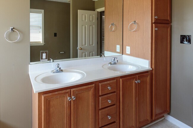 Building Photo - Home for rent in Prattville