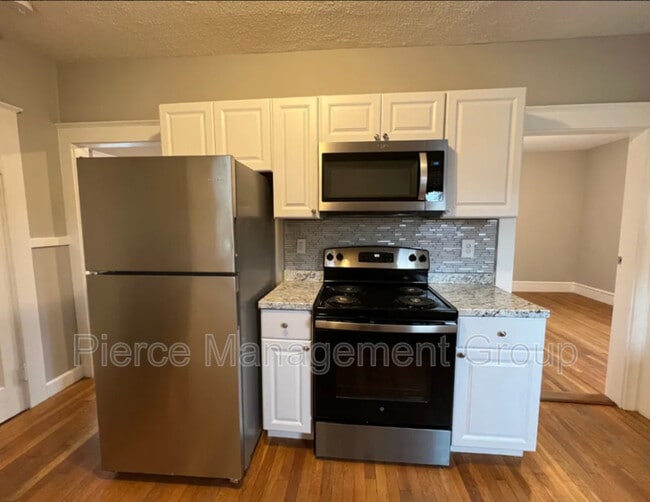 Building Photo - 84 Blodget St