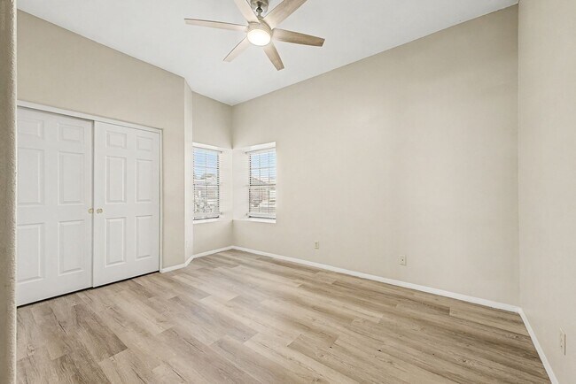 Building Photo - 184 S Willow Creek St