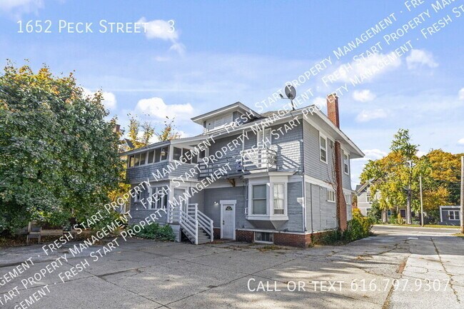 Building Photo - 1652 Peck St