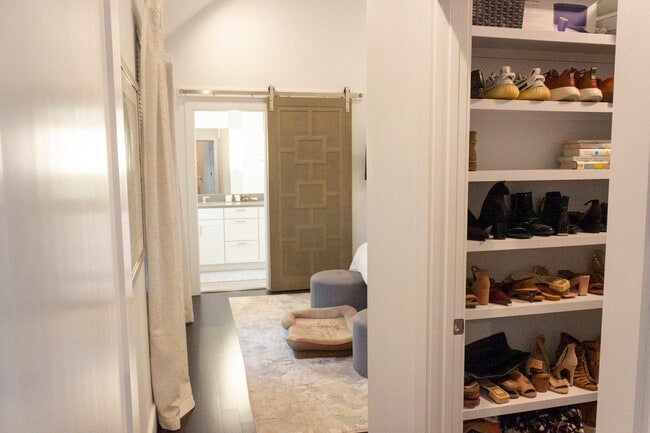 Building Photo - 1409 Singleton Ave