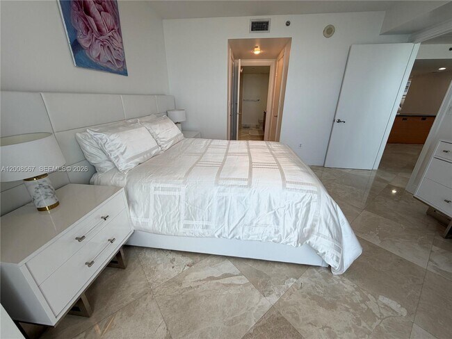 Building Photo - 50 Biscayne Blvd