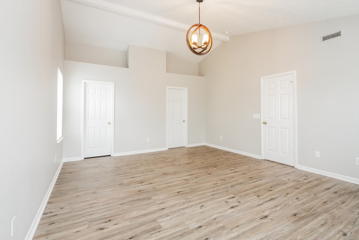 Building Photo - 6913 W Briar Park View