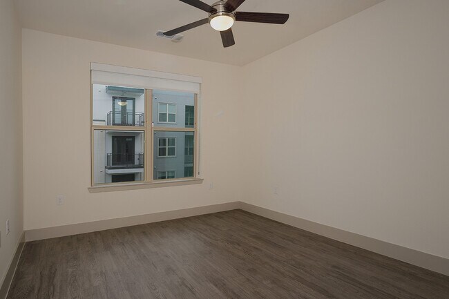 Building Photo - 8900 Six Pines Dr