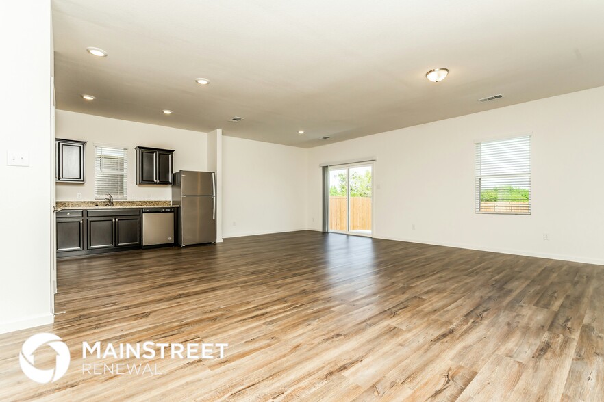 Building Photo - 436 Canoe Way