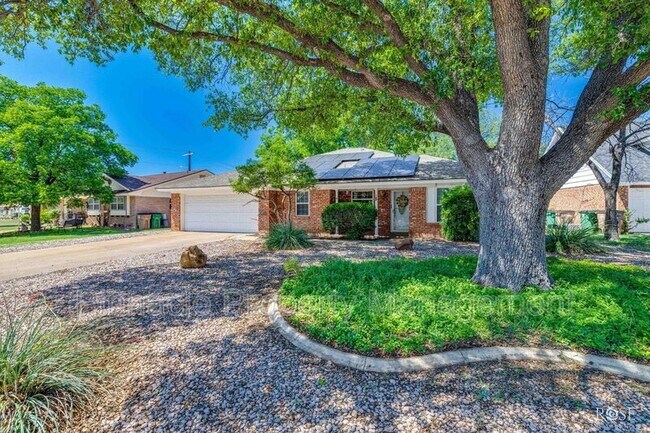 Building Photo - 3108 Oak Forest Dr
