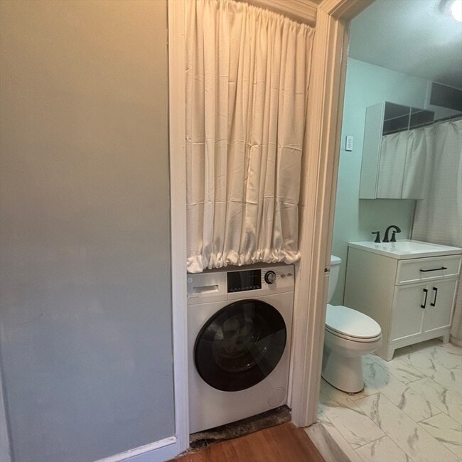 Building Photo - 701 Adams St