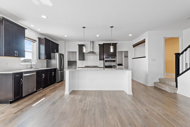 Building Photo - 5898 Urbandale Ct N