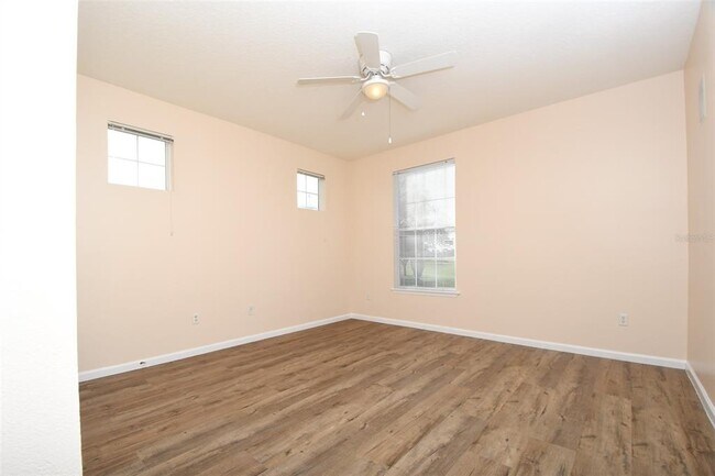 Building Photo - 14214 Fredricksburg Dr