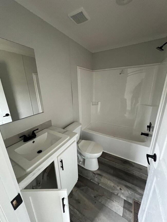 Building Photo - 16800 Jessica Rd