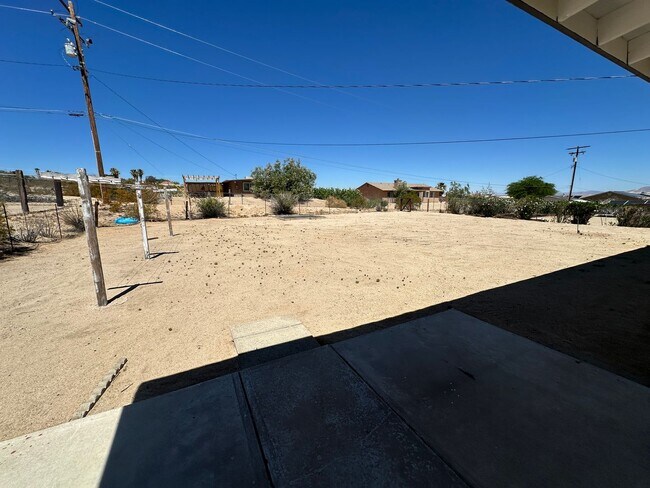 Building Photo - 5746 Halsey Ave