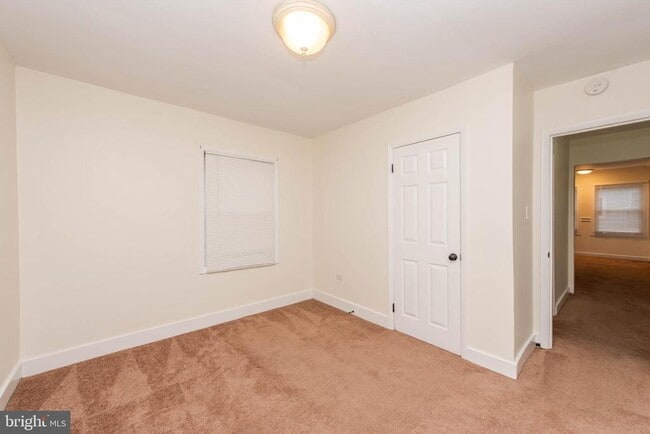 Building Photo - 919 Carroll Ave