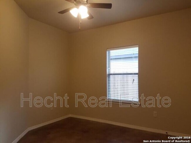 Building Photo - 222 Stacy Ln