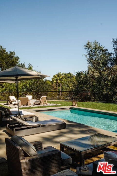 Building Photo - 15490 Milldale Dr