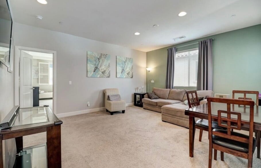 Loft - 445 Adobe Estates Dr