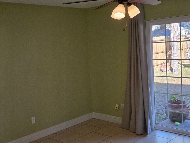 Building Photo - Beautful Home