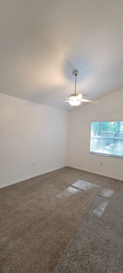 Building Photo - 3 Bedroom/2 Bath Home in Cherry Tree