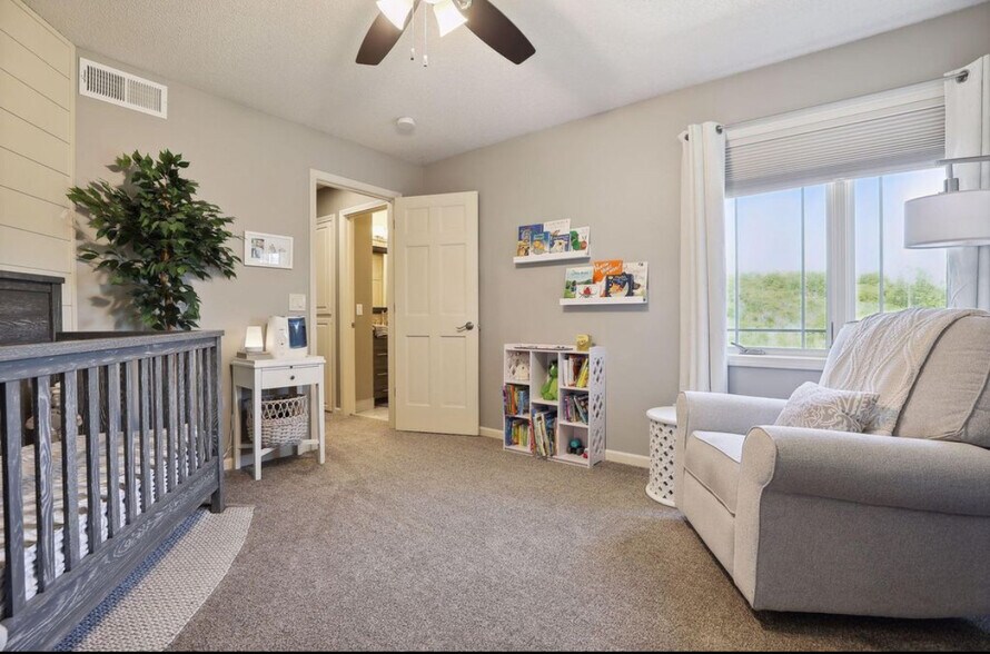 Building Photo - 6561 Promontory Dr