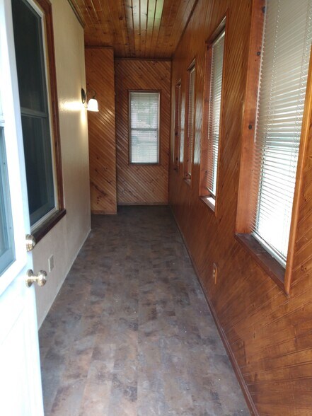 Mud Room - 1527 South 10th Street