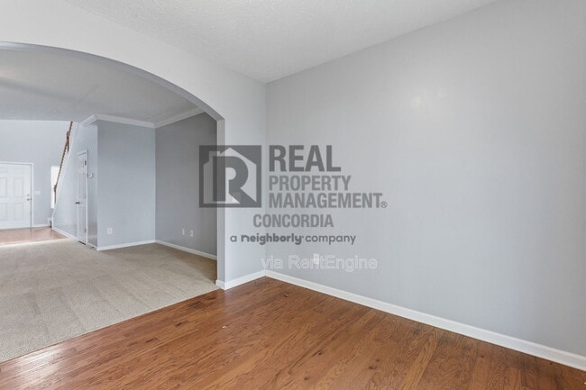 Building Photo - 1518 Hamden Dr