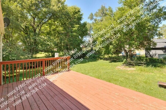 Building Photo - 713 Maxwelton Dr