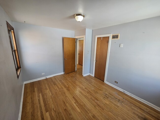 Building Photo - 902 Jeannette St