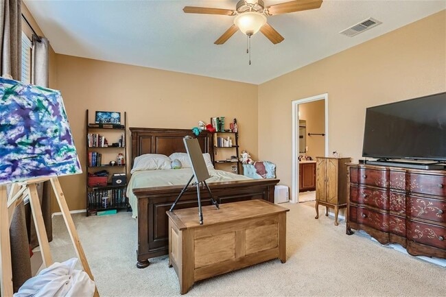 Building Photo - 1000 Sussex Way