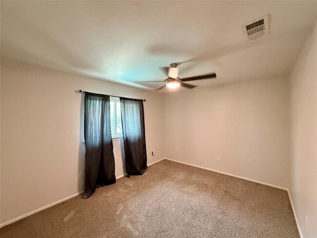 Building Photo - 3408 Ambleside Dr