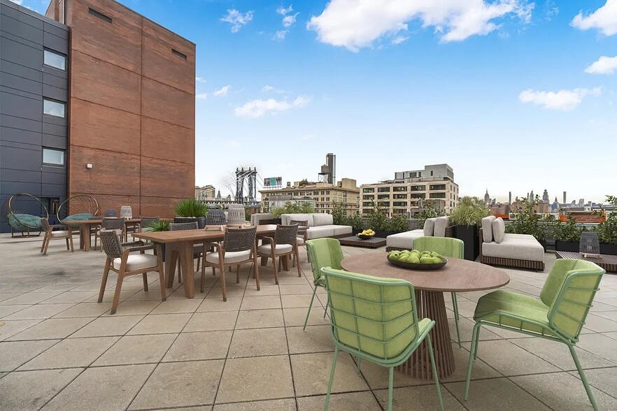 Building Photo - 181 Front St