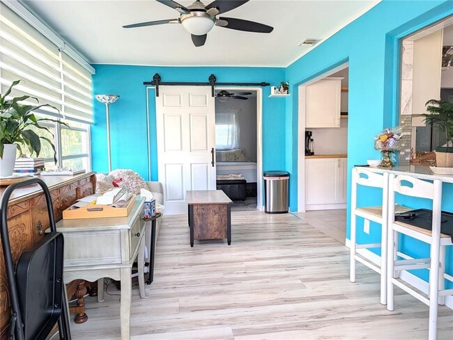 Building Photo - 3833 101st Terrace N