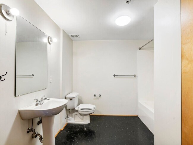 Building Photo - Marshall Wells - North facing Pearl District Loft w/parking/storage/ac