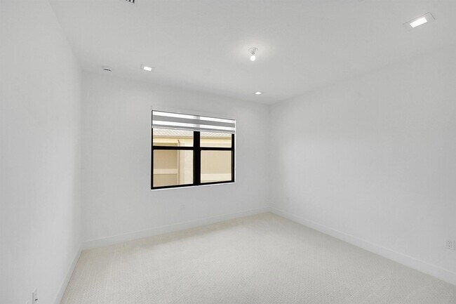 Building Photo - 13072 Feathering Wy