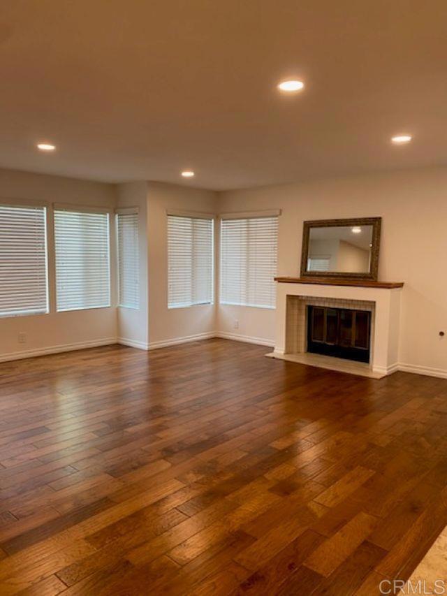 Building Photo - 546 Via De La Valle