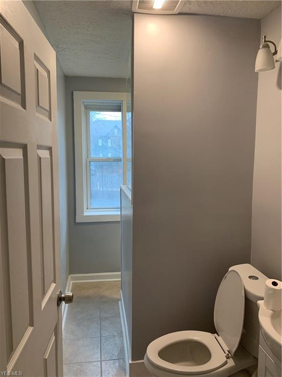 Building Photo - 1970 E 71st St