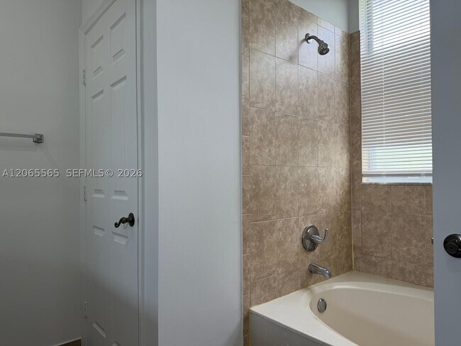 Building Photo - 4017 SW 149th Ct