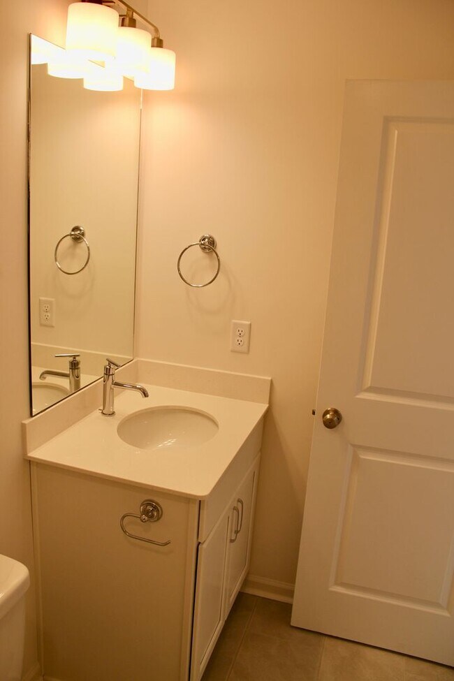 Building Photo - 464 Blair Rd