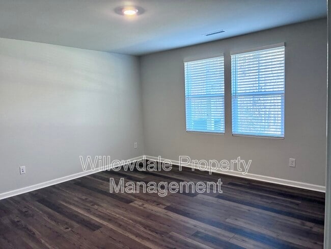 Building Photo - 514 Light Oak Wy