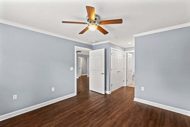 Building Photo - 2820 Bloomfield Ln